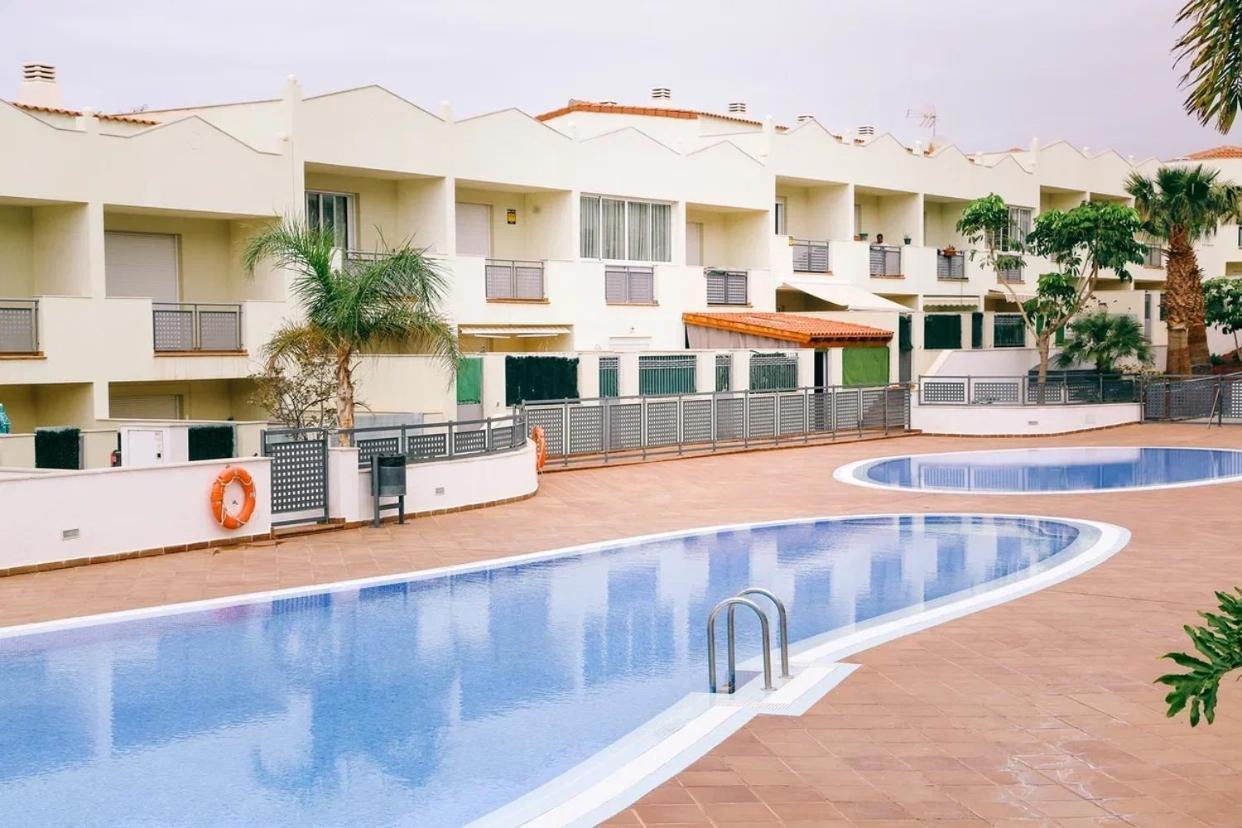 شقة Oasis-Family Townhouse أذيخي المظهر الخارجي الصورة