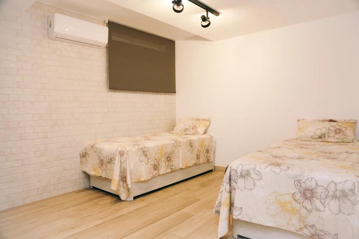 شقة Oasis-Family Townhouse أذيخي المظهر الخارجي الصورة